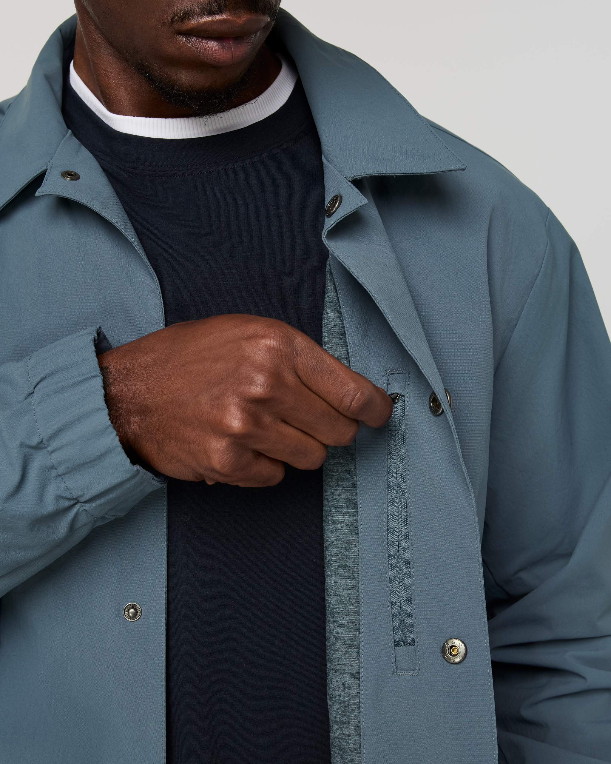 Vuori V1 Coach Jacket