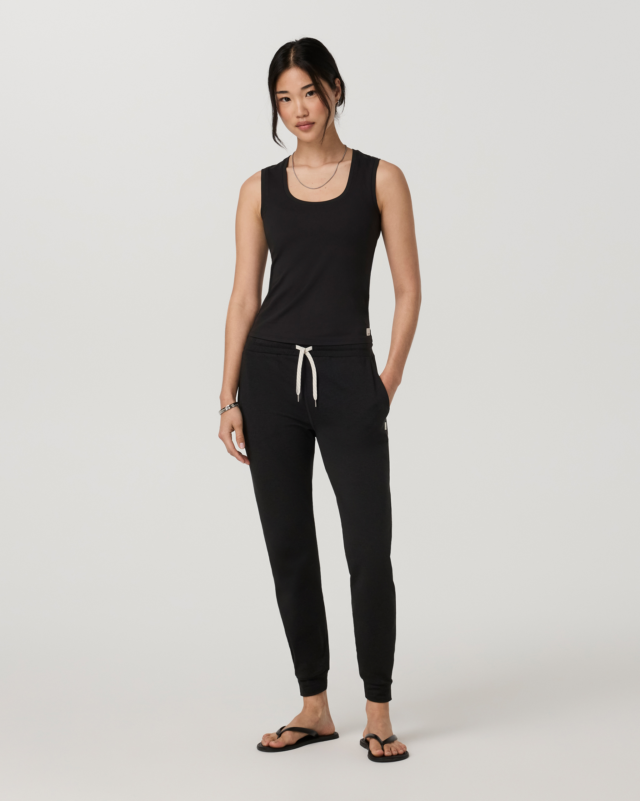#color_solid-black