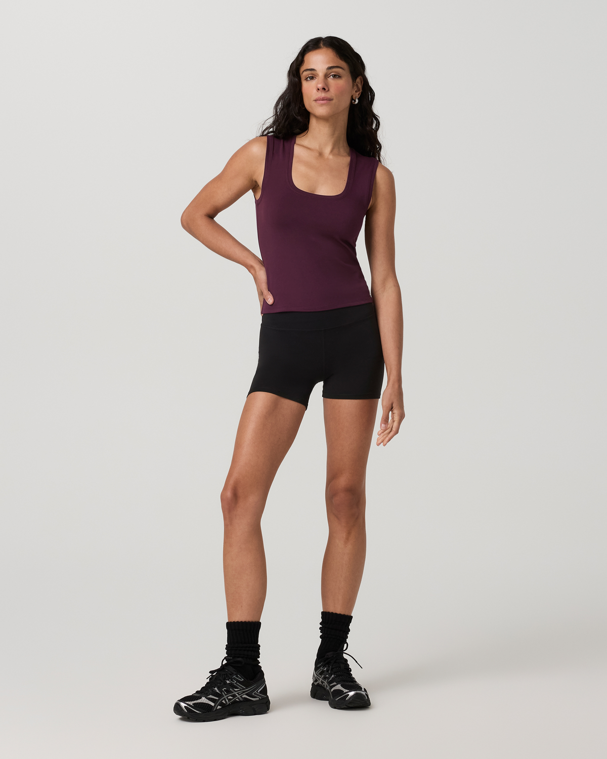 Vuori Halo Essential Scoop Tank