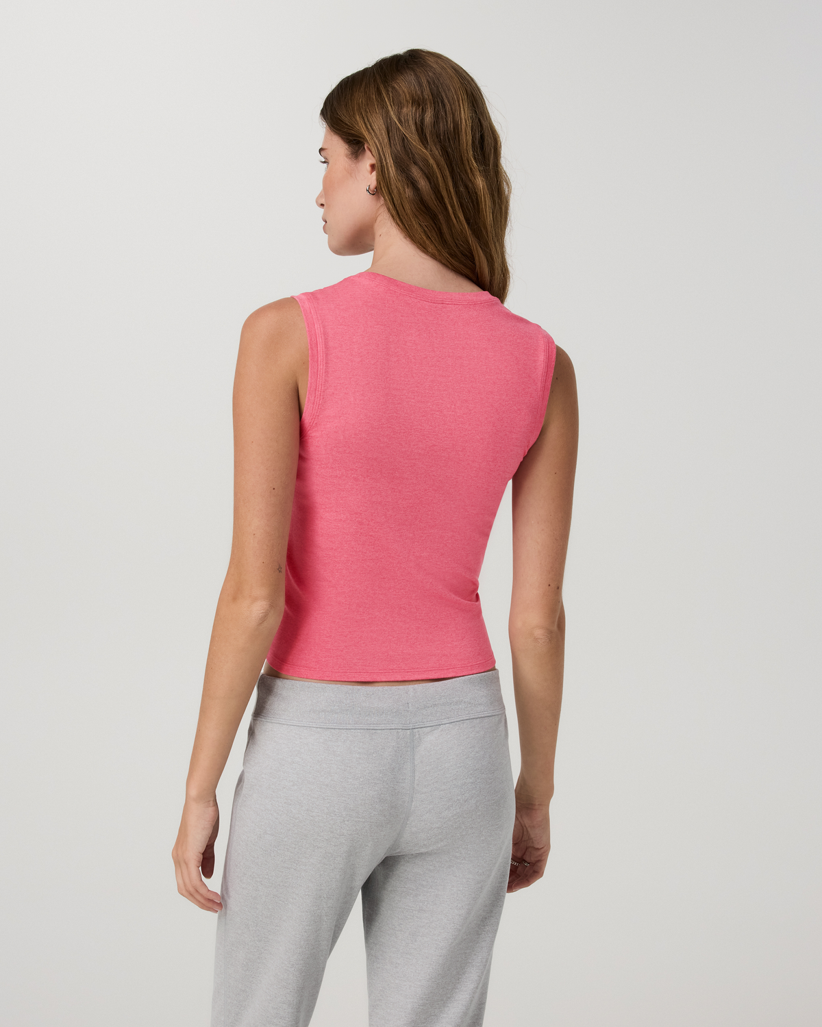 Vuori Halo Essential Scoop Tank