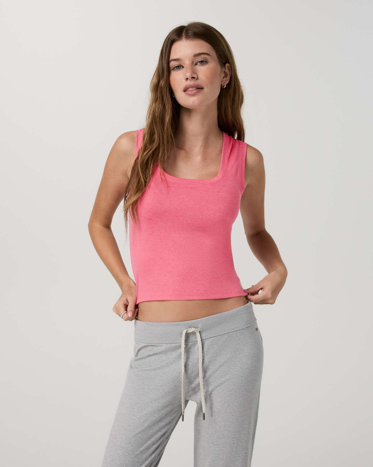 Vuori Halo Essential Scoop Tank