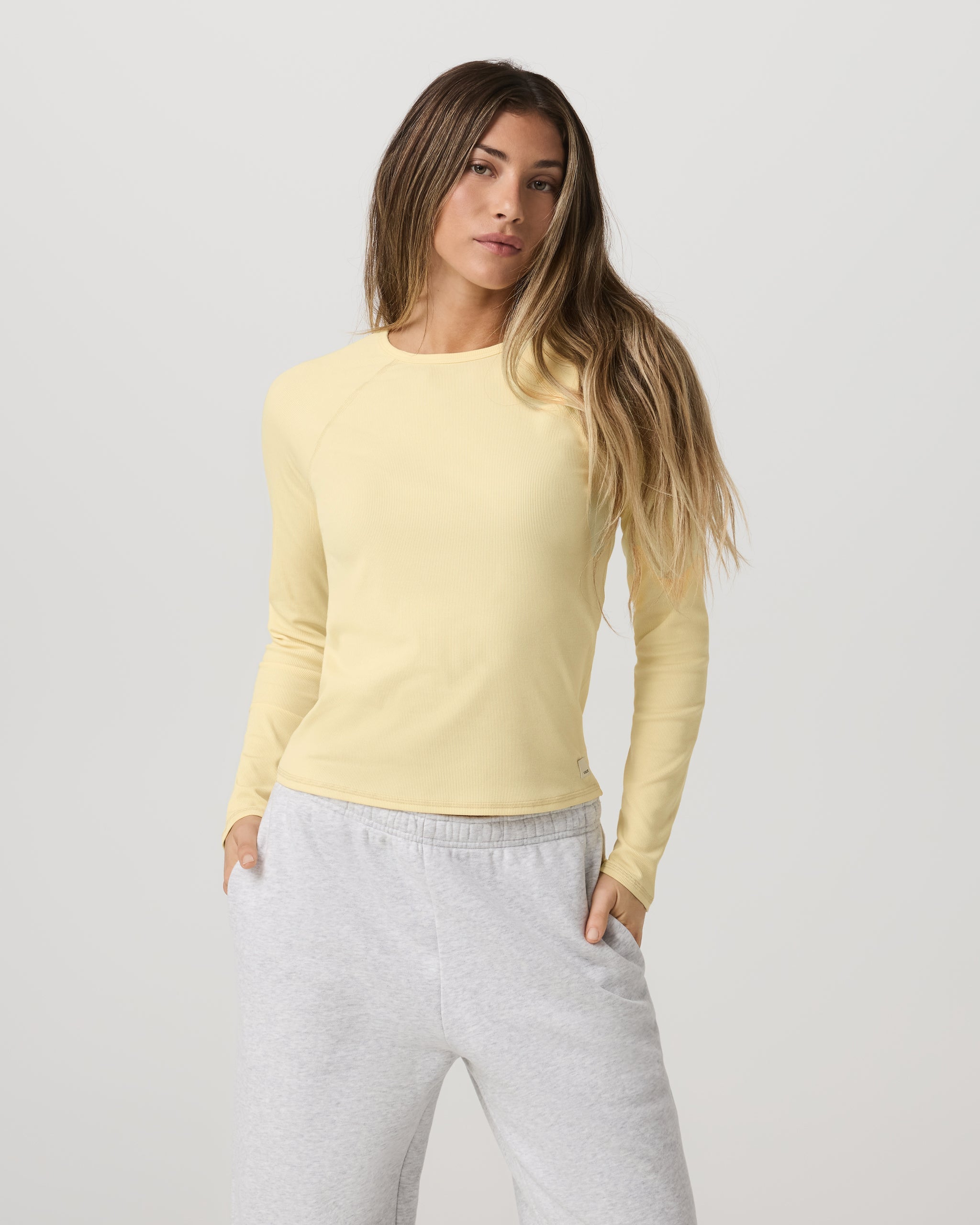 Vuori Long Sleeve Pose Crew