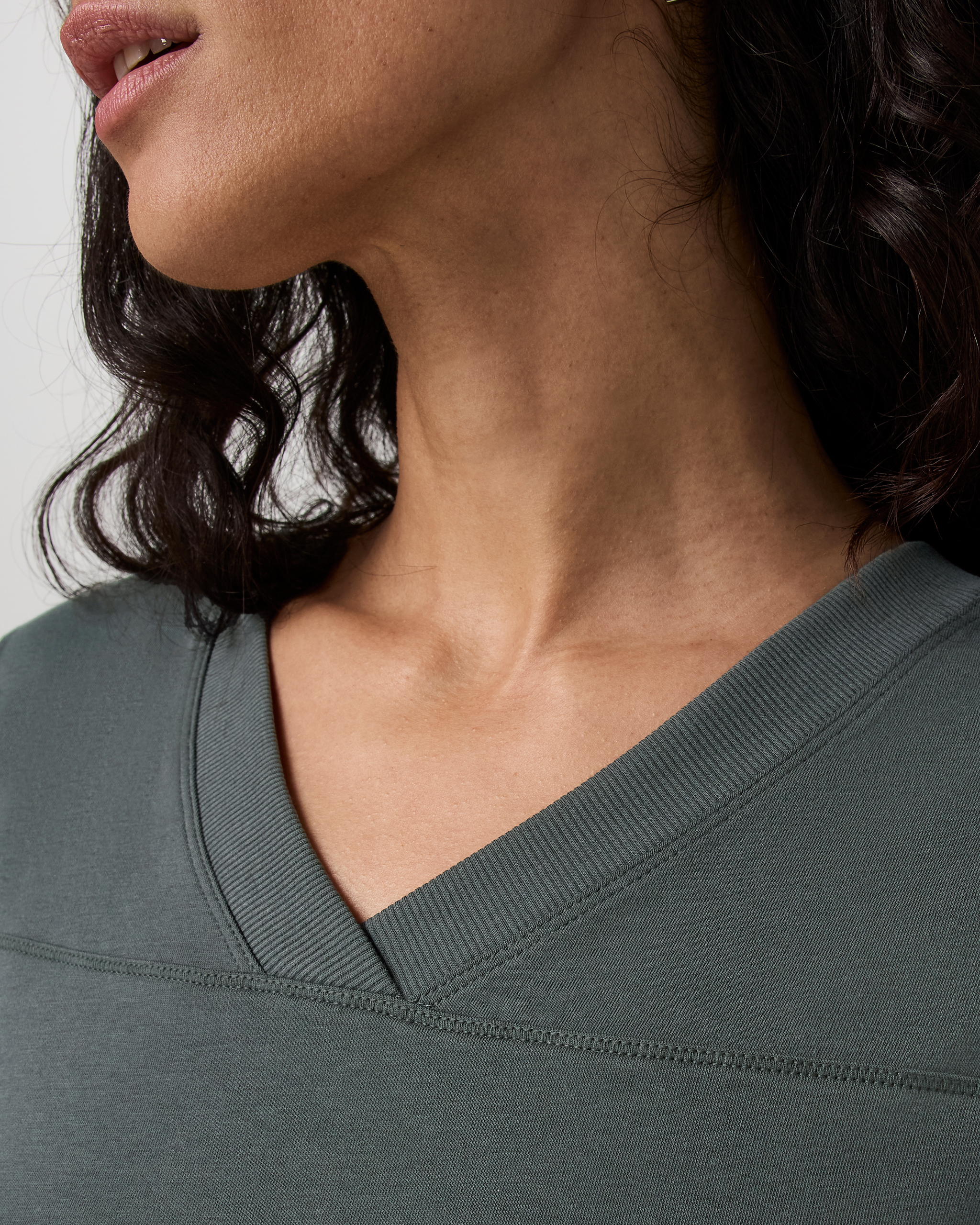 Vuori Short Sleeve Tuvalu Double V Neck