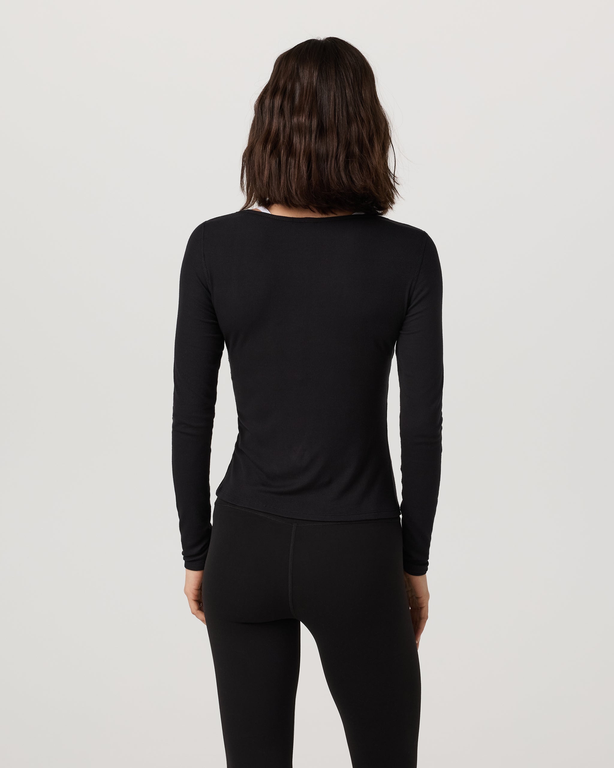 Vuori Long Sleeve Cove Ultra Scoop