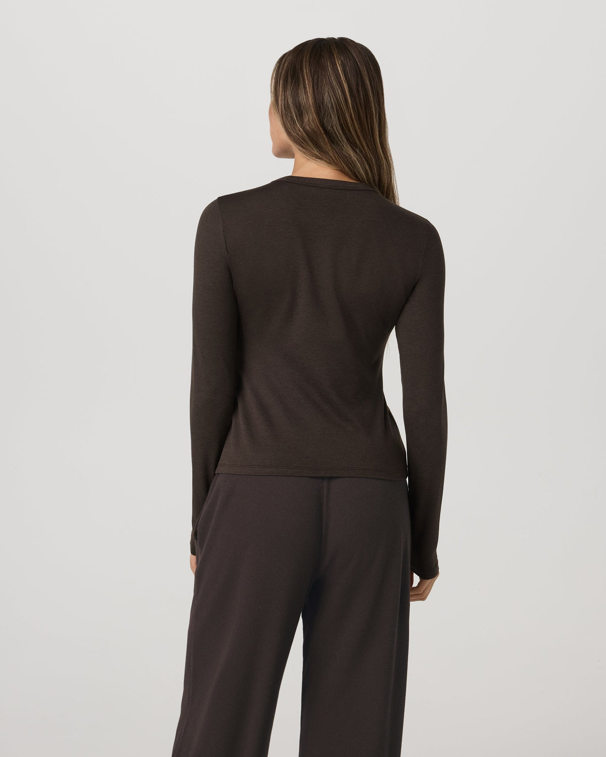 Vuori Long Sleeve Halo Essential Crew Tee