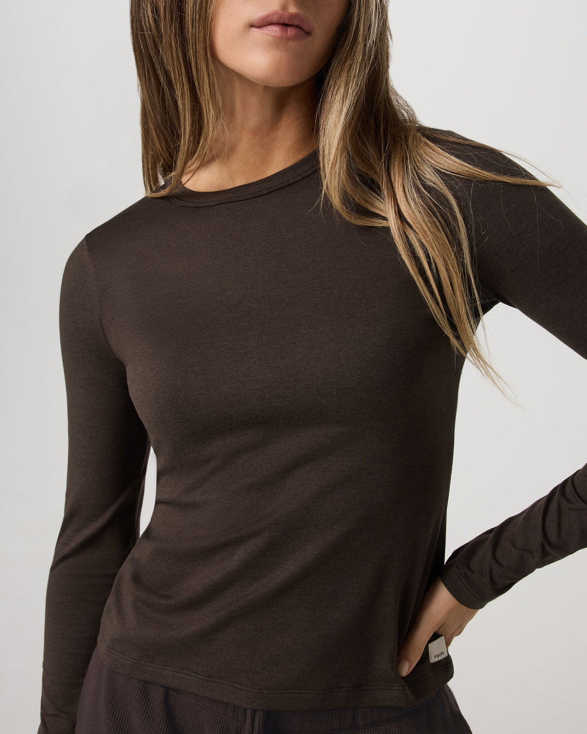 Vuori Long Sleeve Halo Essential Crew Tee