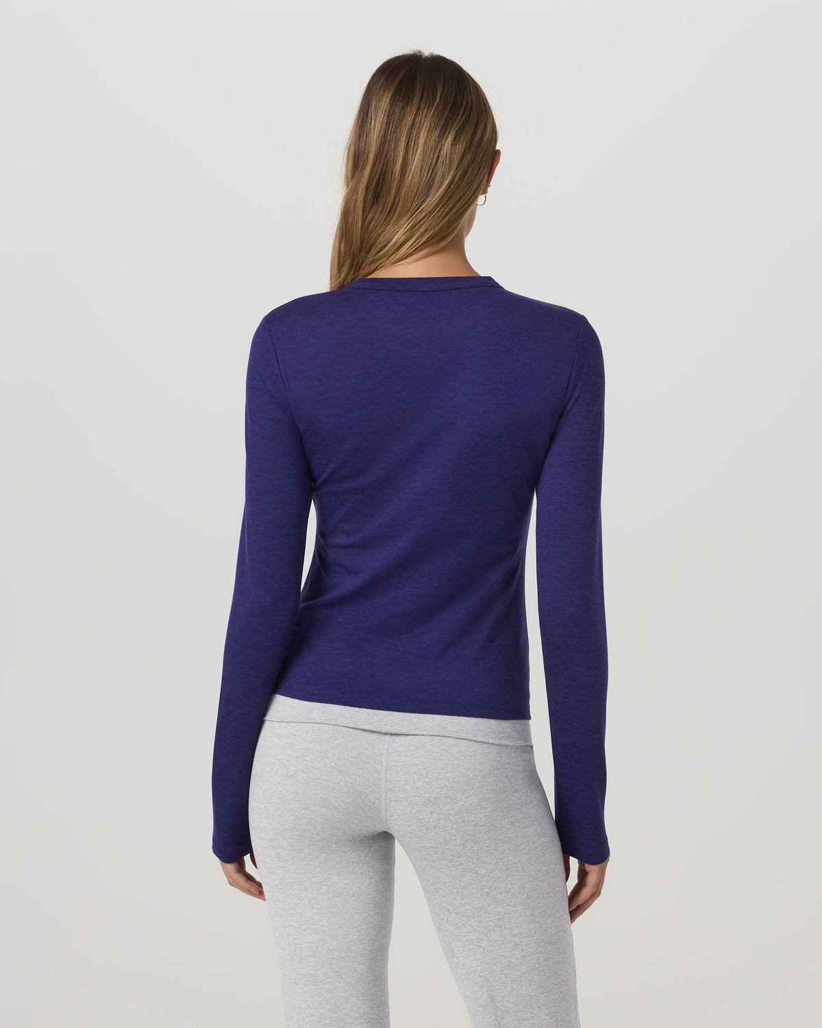 Vuori Long Sleeve Halo Essential Crew Tee