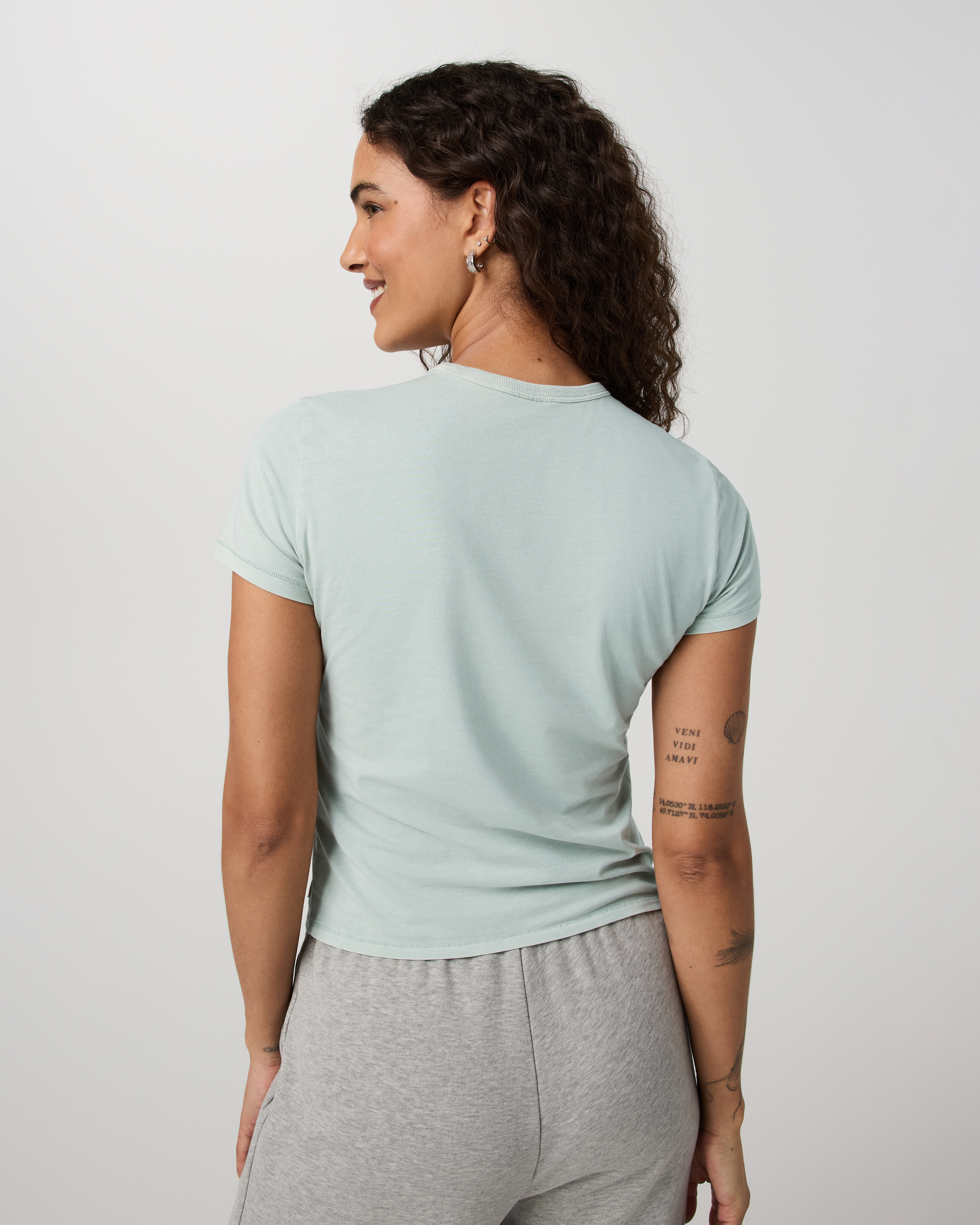 Vuori Short Sleeve Feather Classic Tee Garment Dye