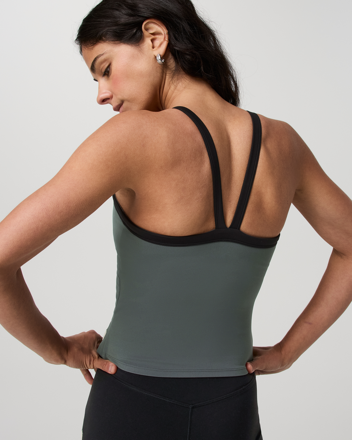 Vuori Alltheform V Neck Tank