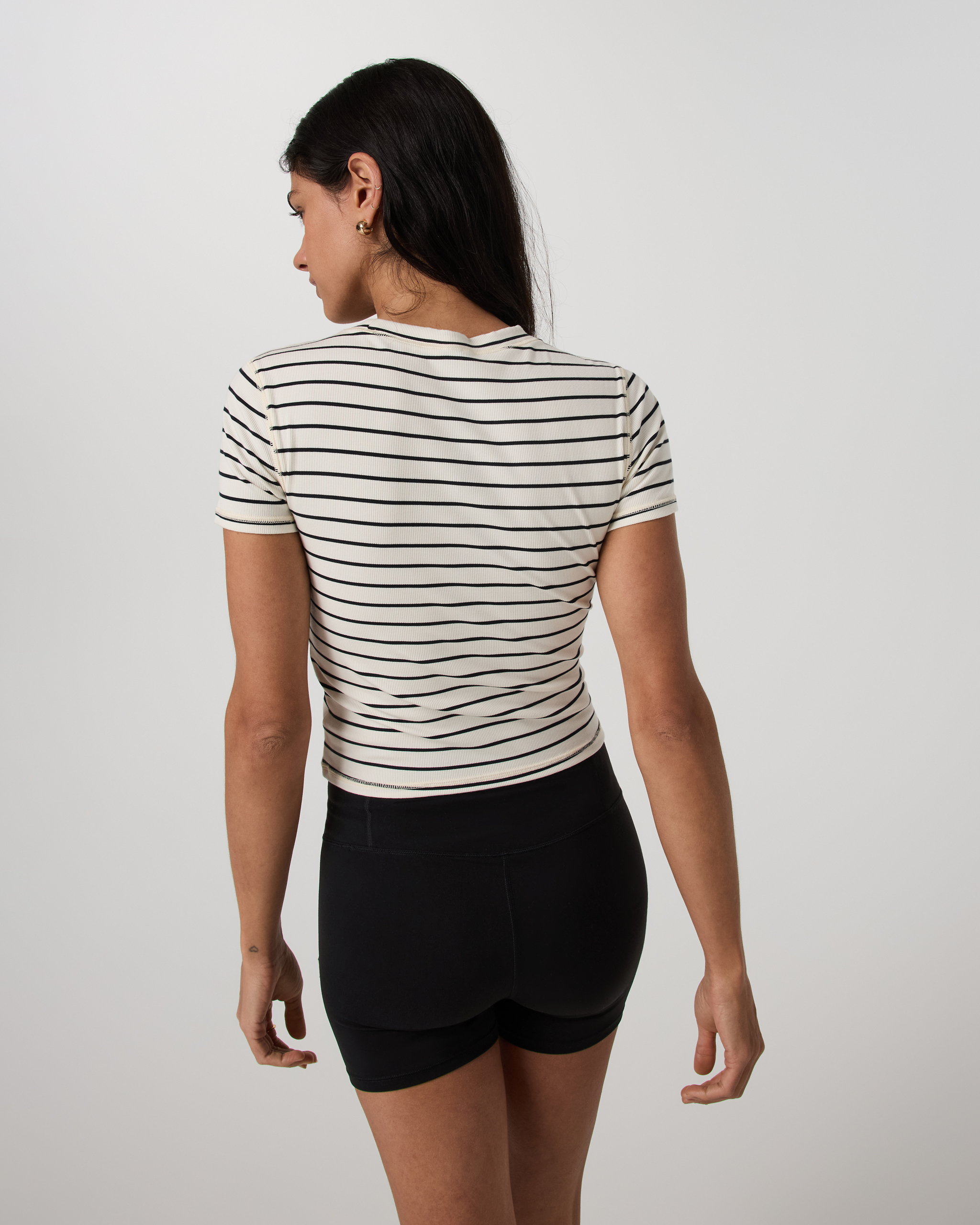 Vuori Pose Fitted Tee