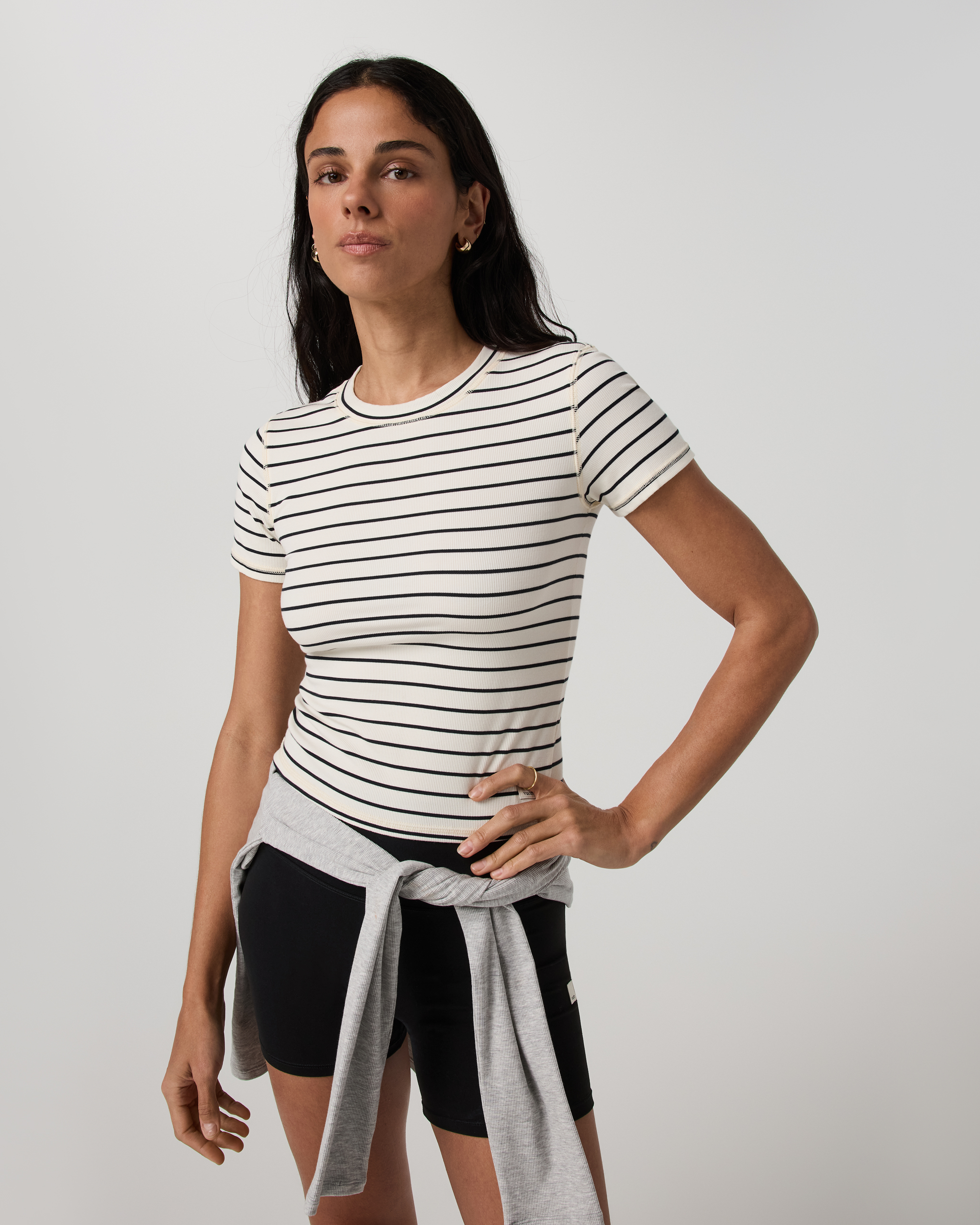 Vuori Pose Fitted Tee