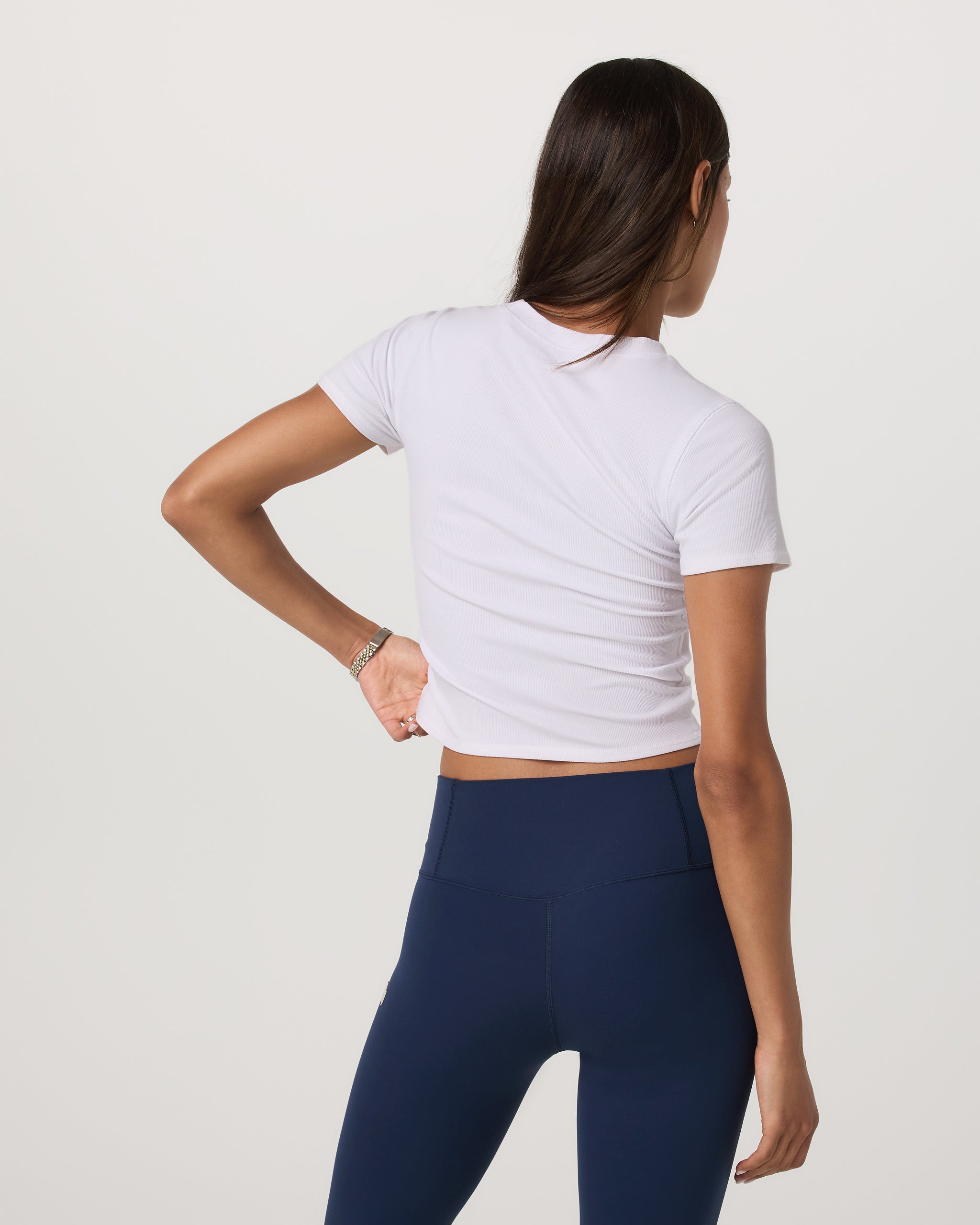 Vuori Pose Fitted Tee