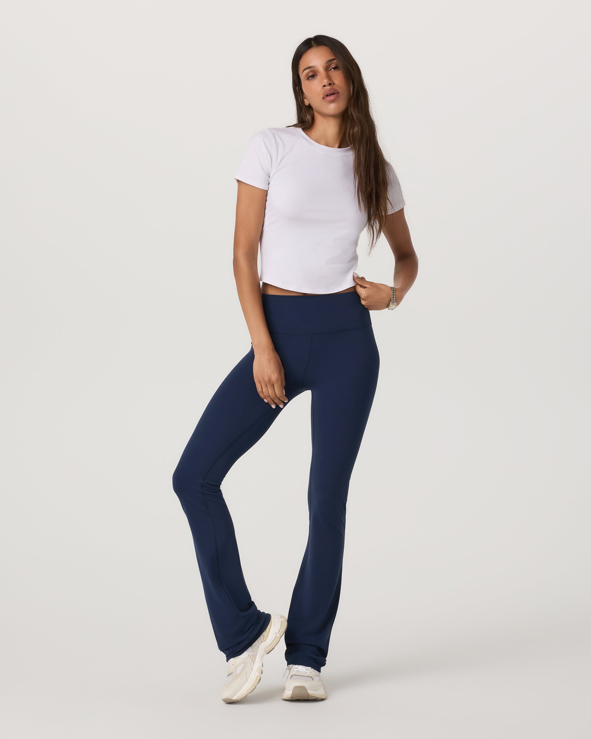 Vuori Pose Fitted Tee