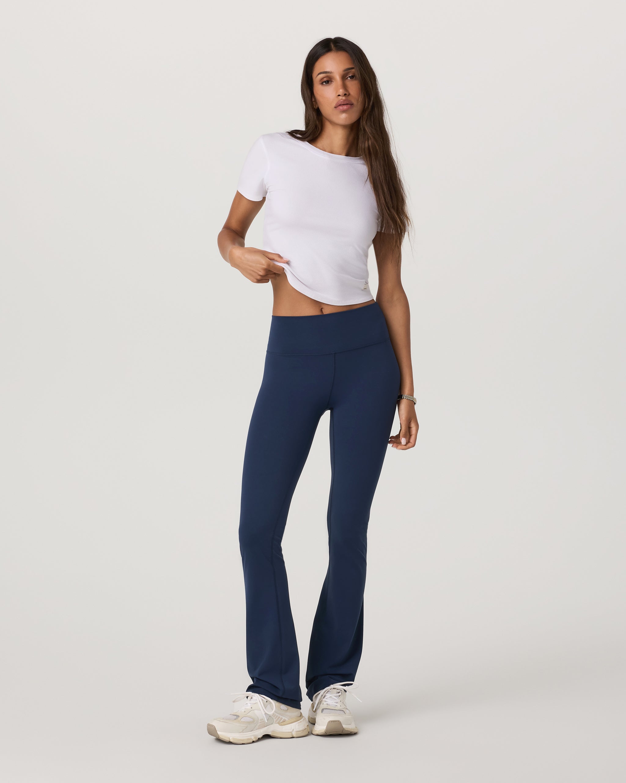 Vuori Pose Fitted Tee