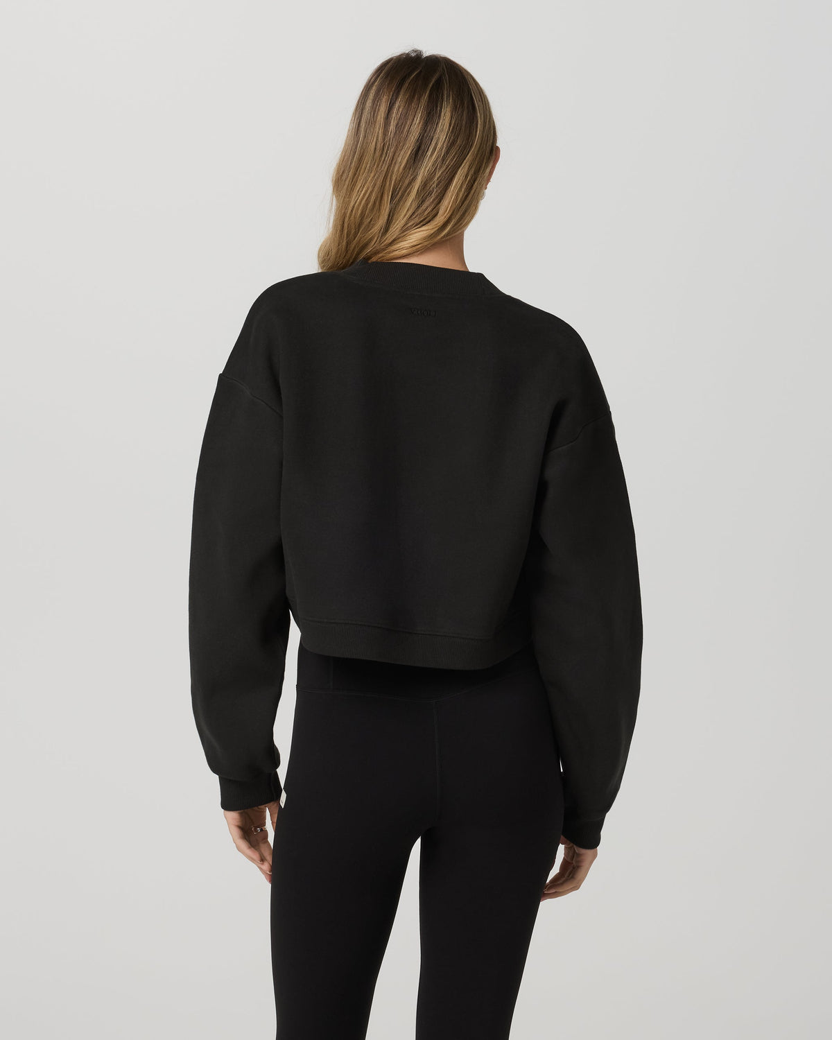Vuori Restore Shrug