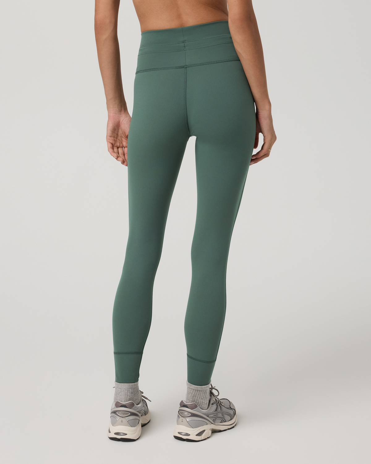Vuori Women's Daily Legging, worn