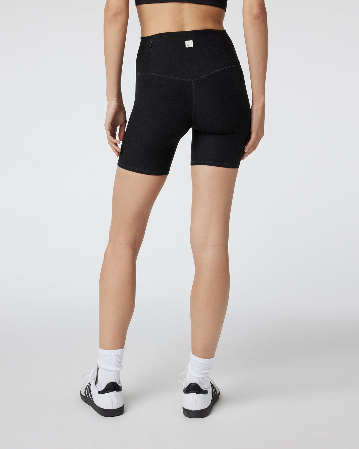 Vuori Clean Elevation Shorty 6