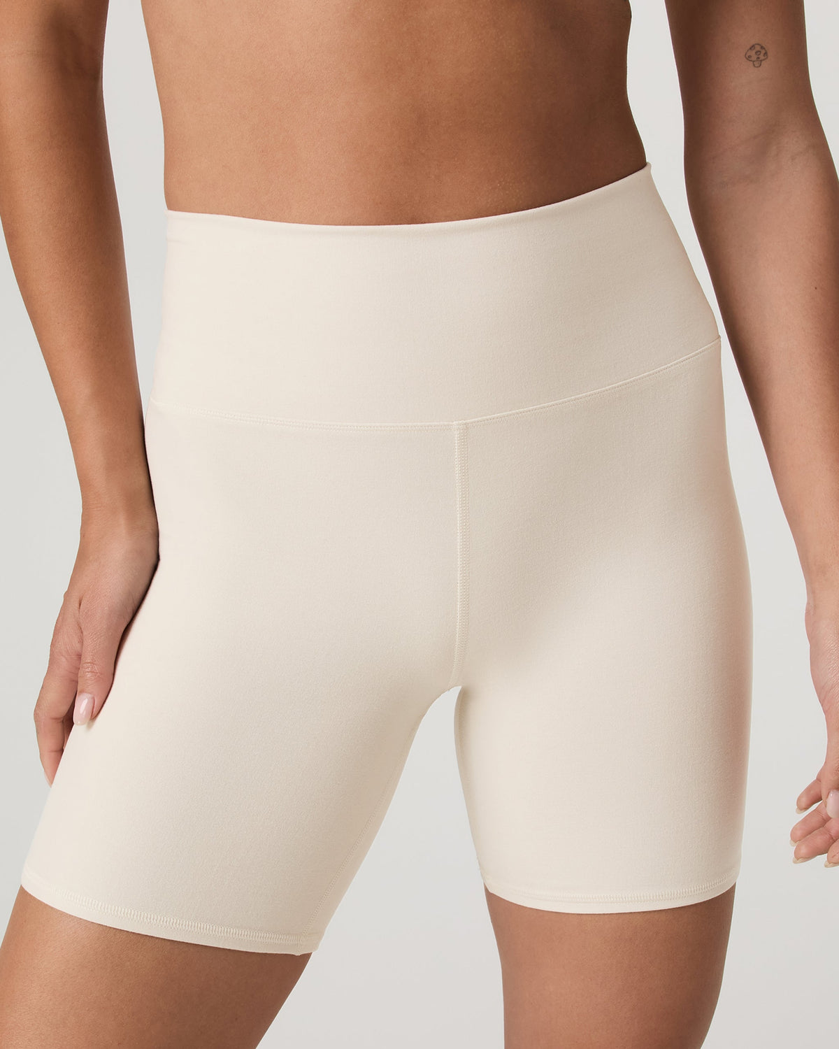 Vuori Clean Elevation Shorty 6