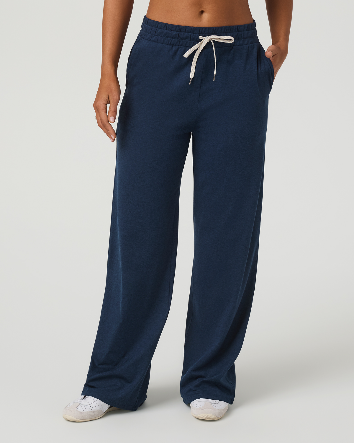 Vuori Halo Essential Wideleg Pant