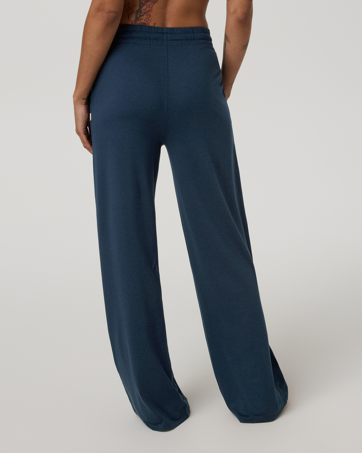 Vuori Halo Essential Wideleg Pant