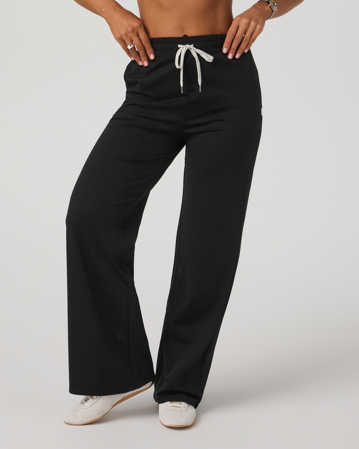 Vuori Halo Essential Wideleg Pant Short