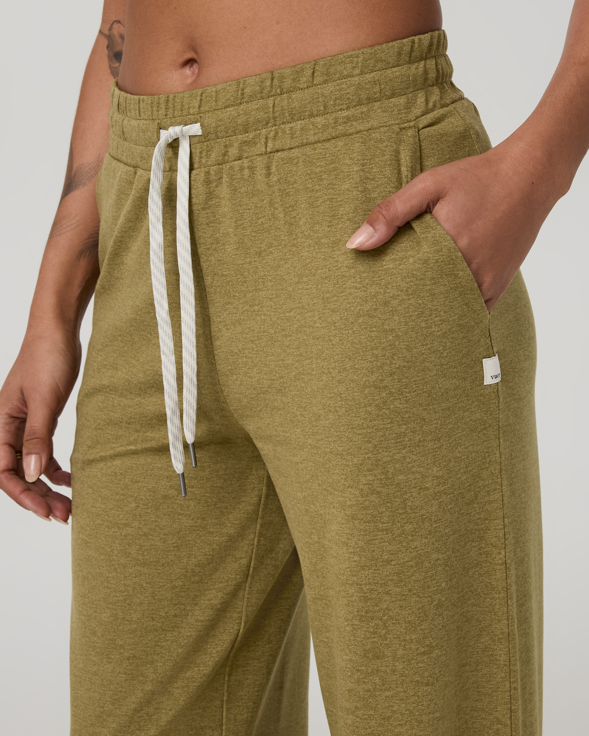 Vuori Halo Essential Wideleg Pant