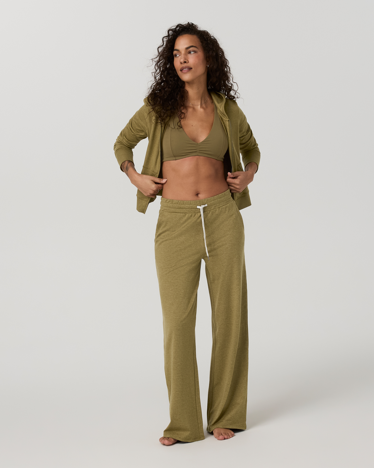 Vuori Halo Essential Wideleg Pant