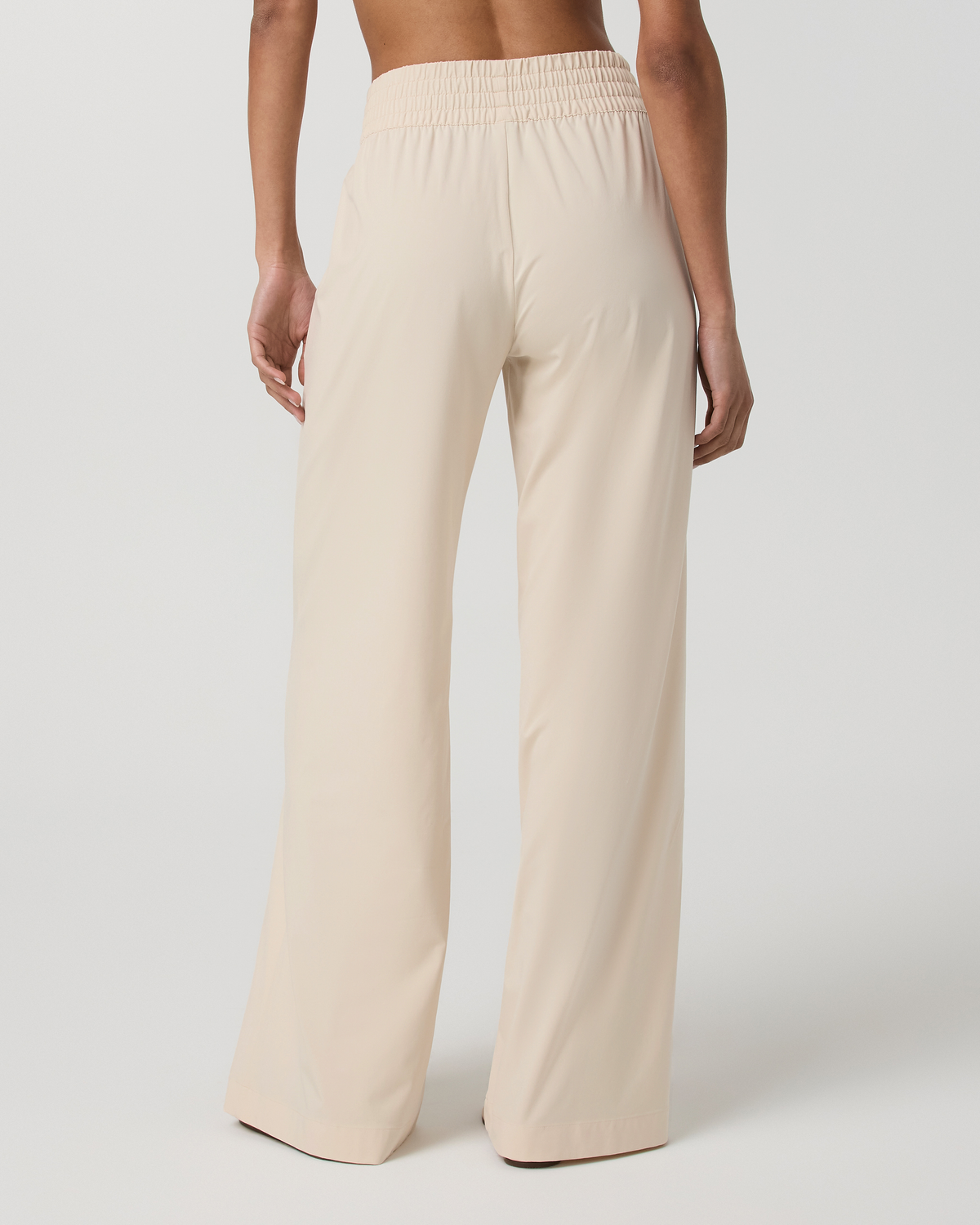 Vuori Villa Wideleg Pant Short
