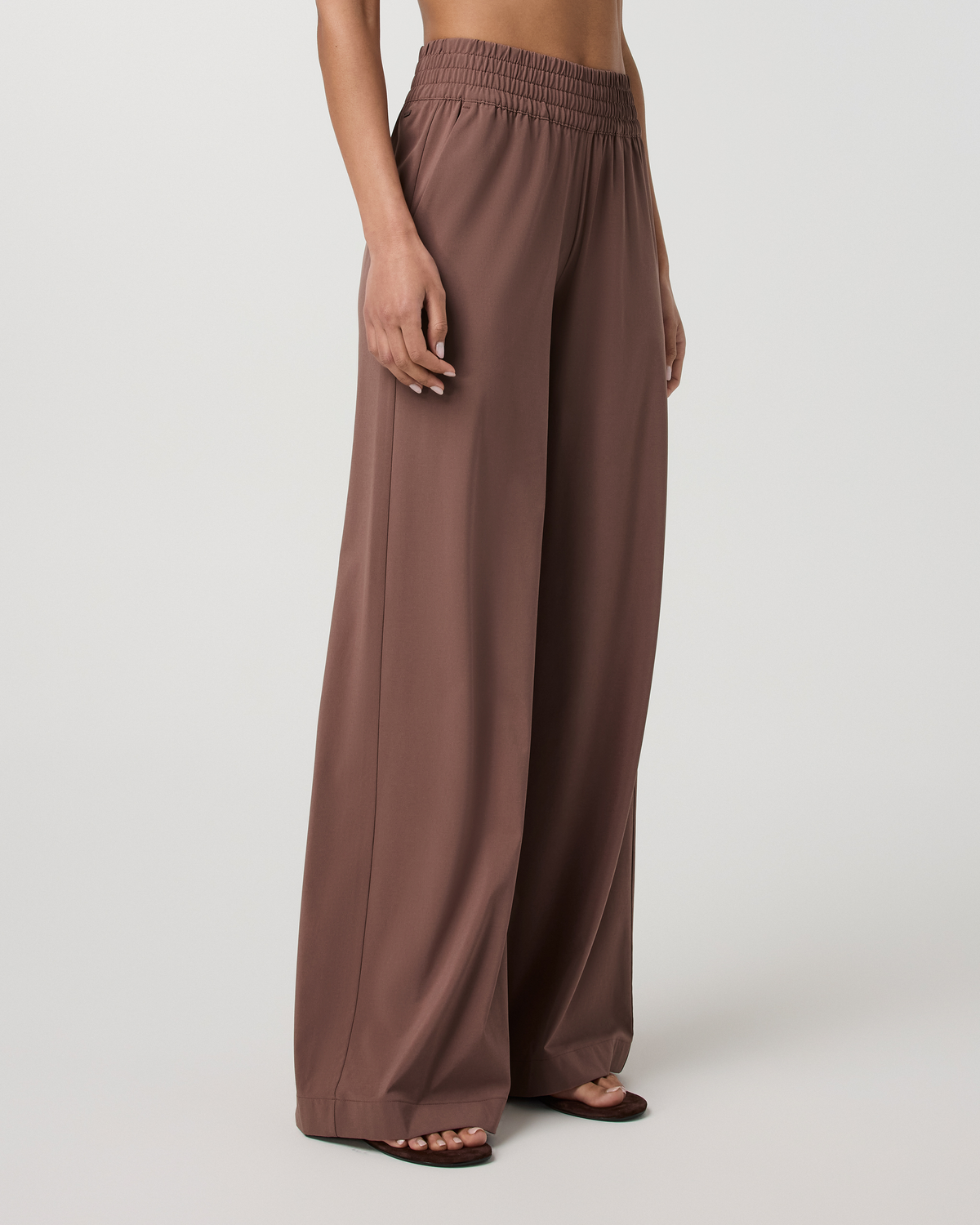 Vuori Villa Wideleg Pant Short