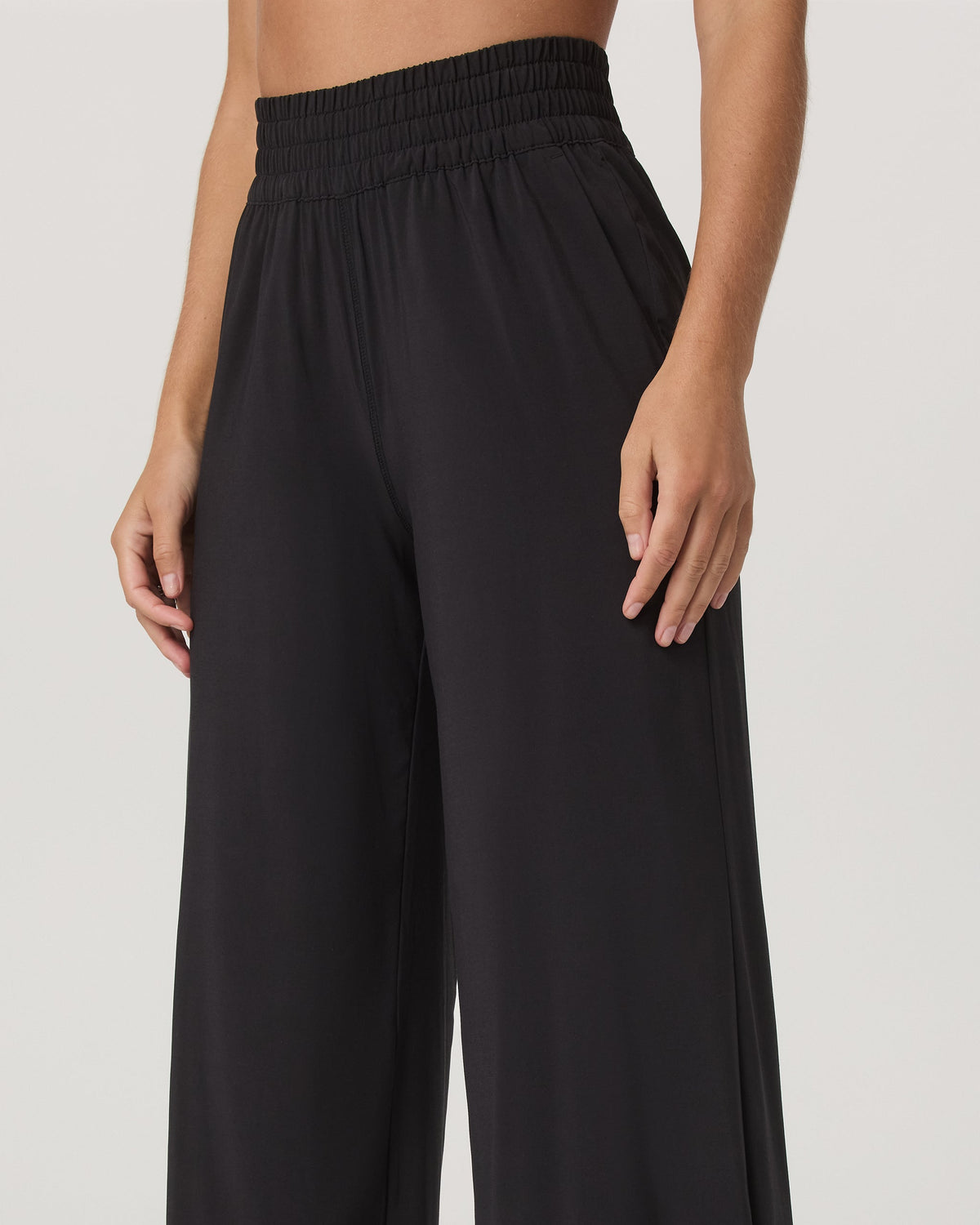 Vuori Villa Wideleg Pant Short