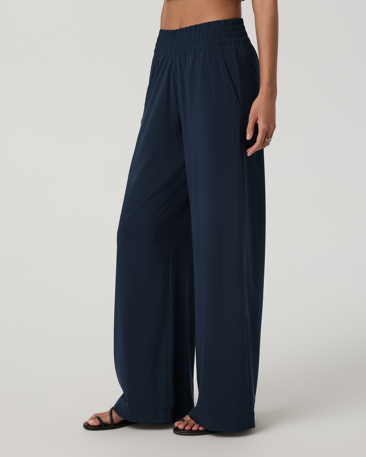 Vuori Villa Wideleg Pant Short