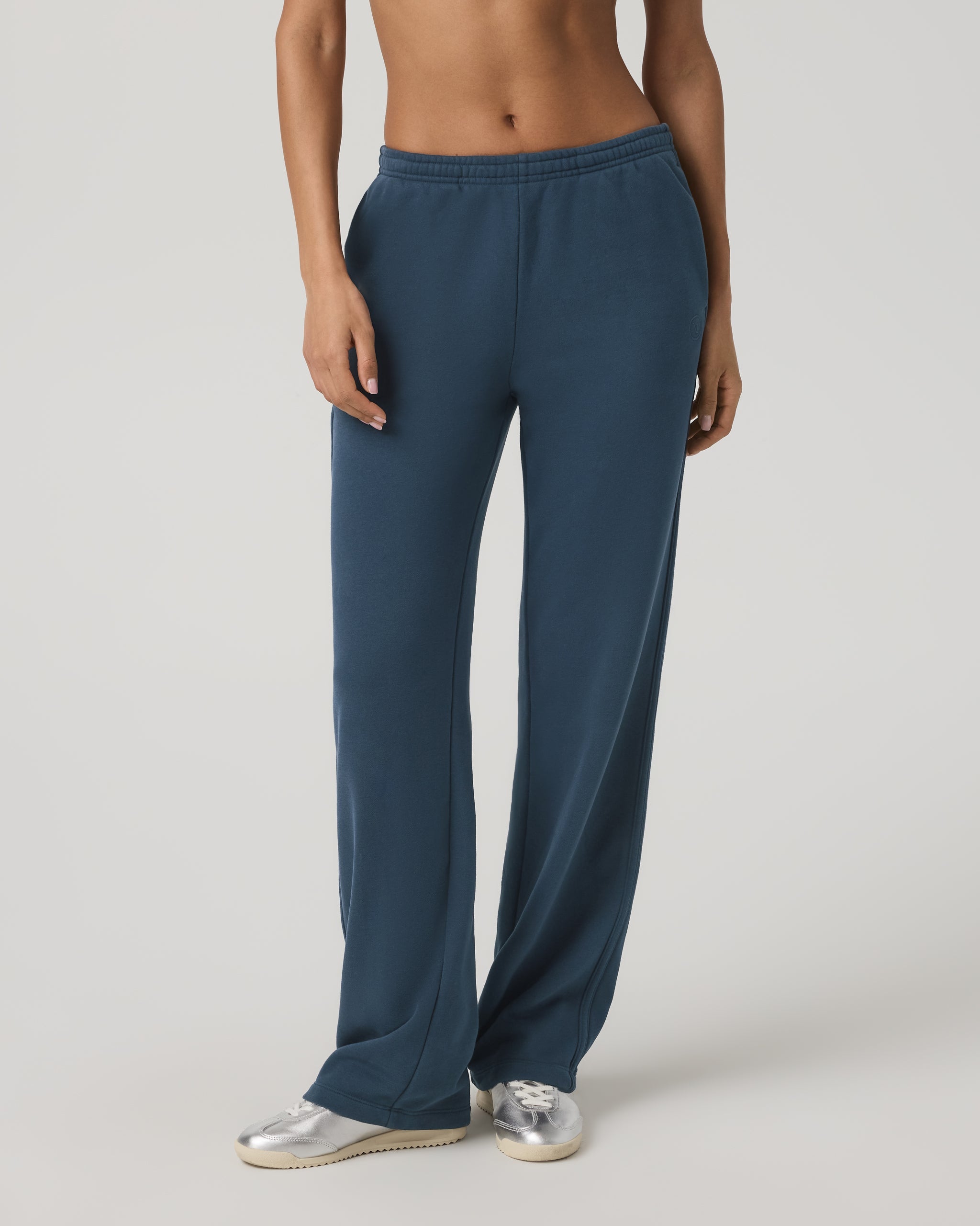 Vuori Sedona Straight Leg Sweatpant Short