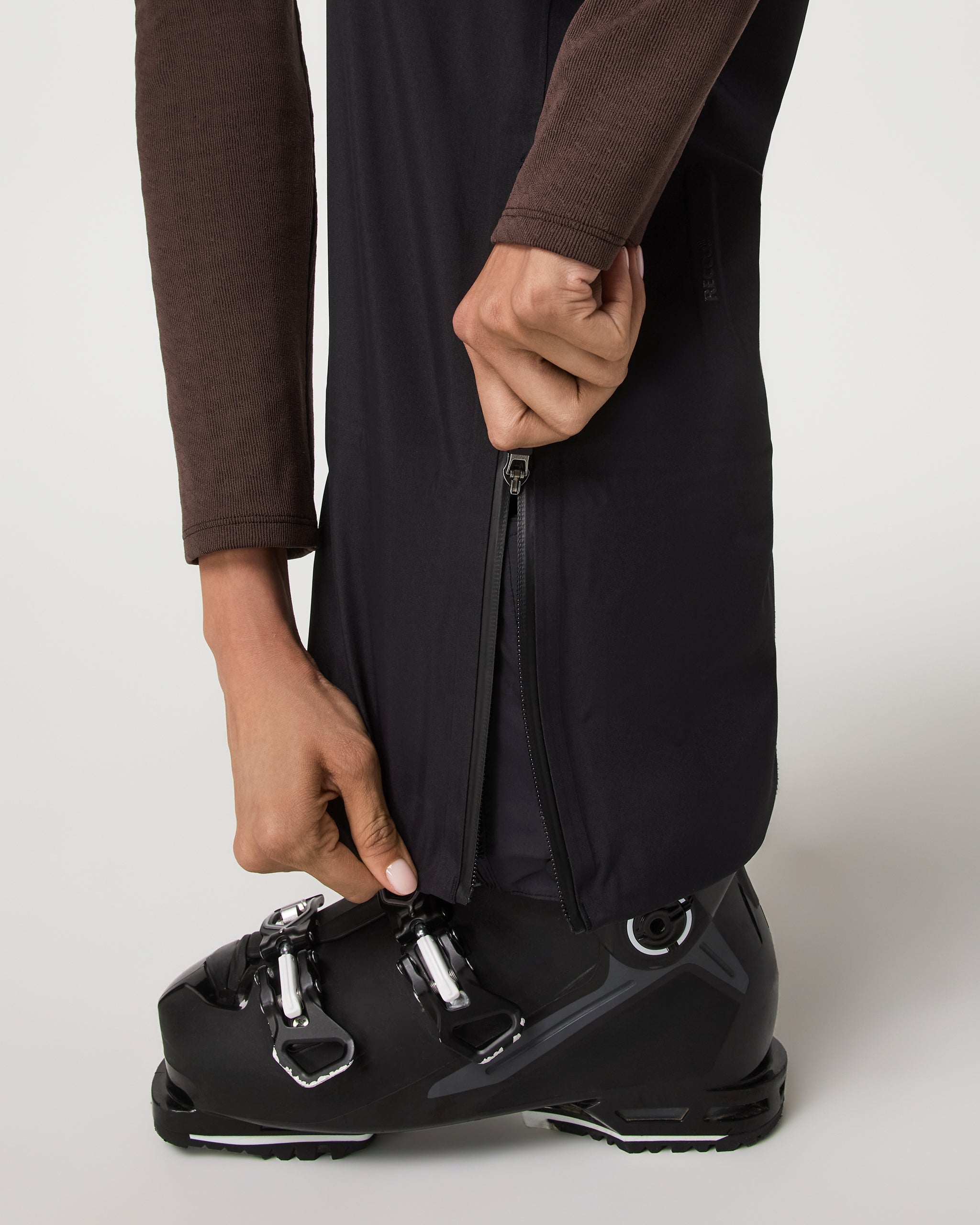 Vuori Womens Taika Snow Bib