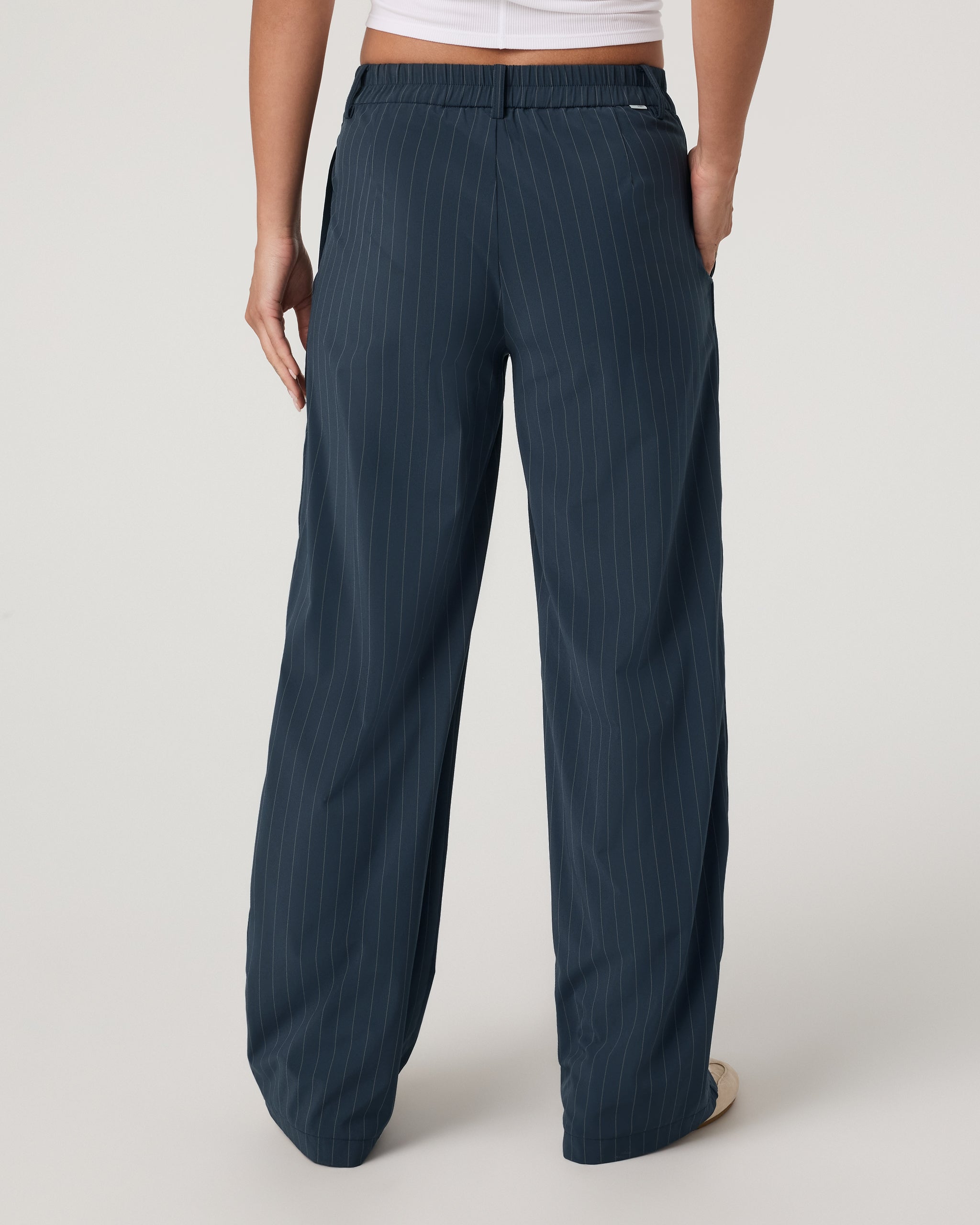 #color_navy-pinstripe