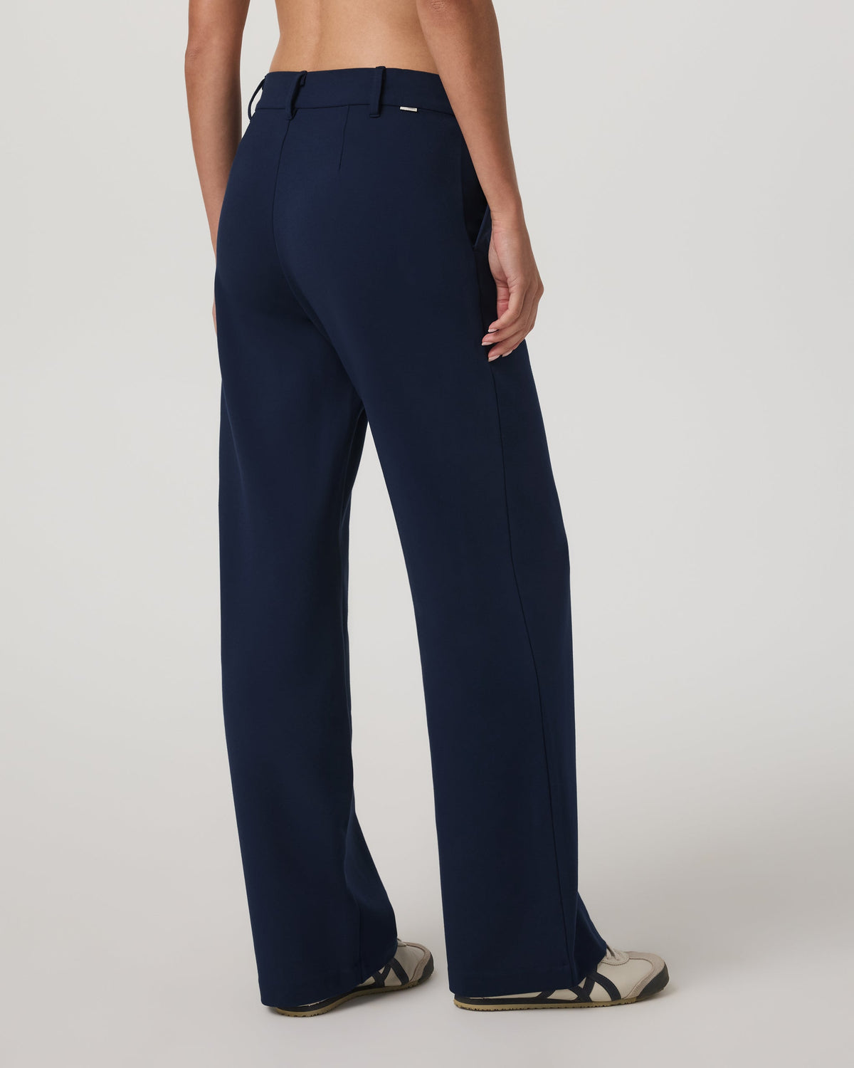 Vuori Maven Wideleg Pant
