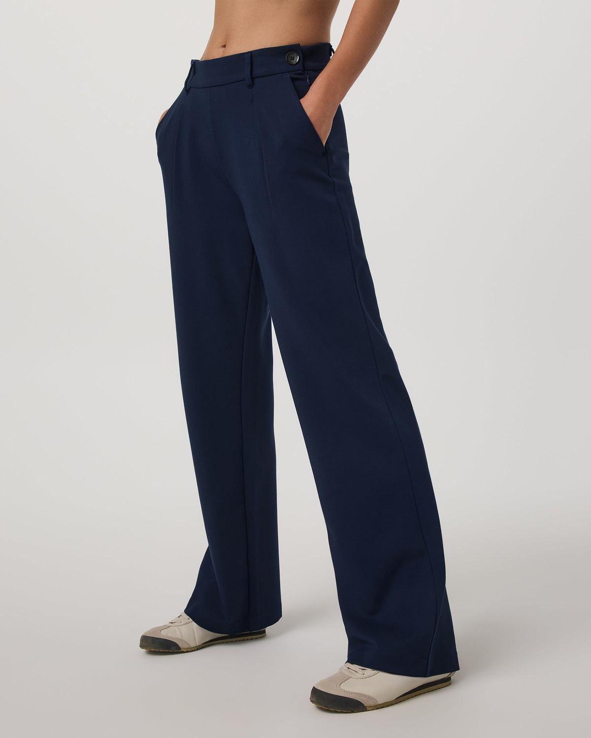 Vuori Maven Wideleg Pant