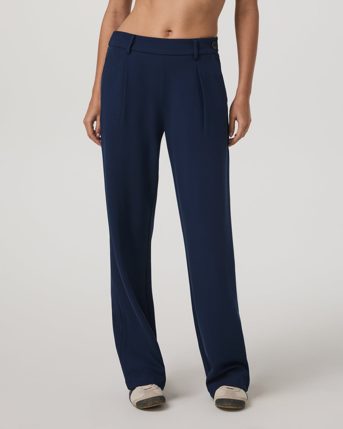 Vuori Maven Wideleg Pant