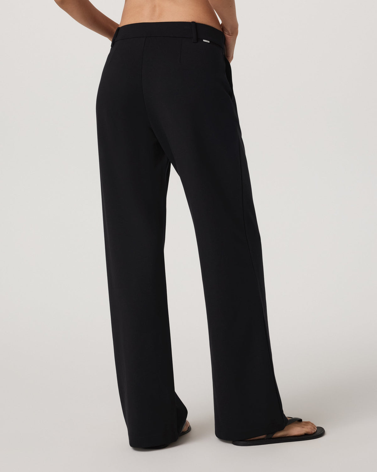 Vuori Maven Wideleg Pant