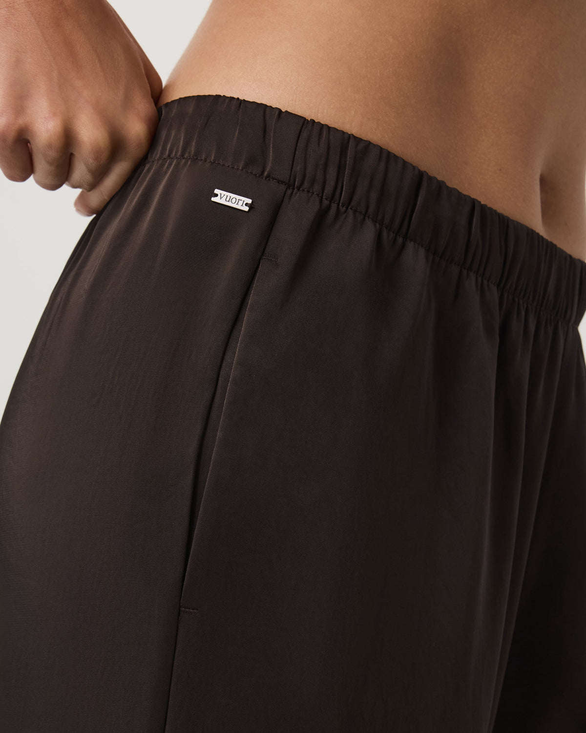 Vuori Nova Satin Wideleg Pant