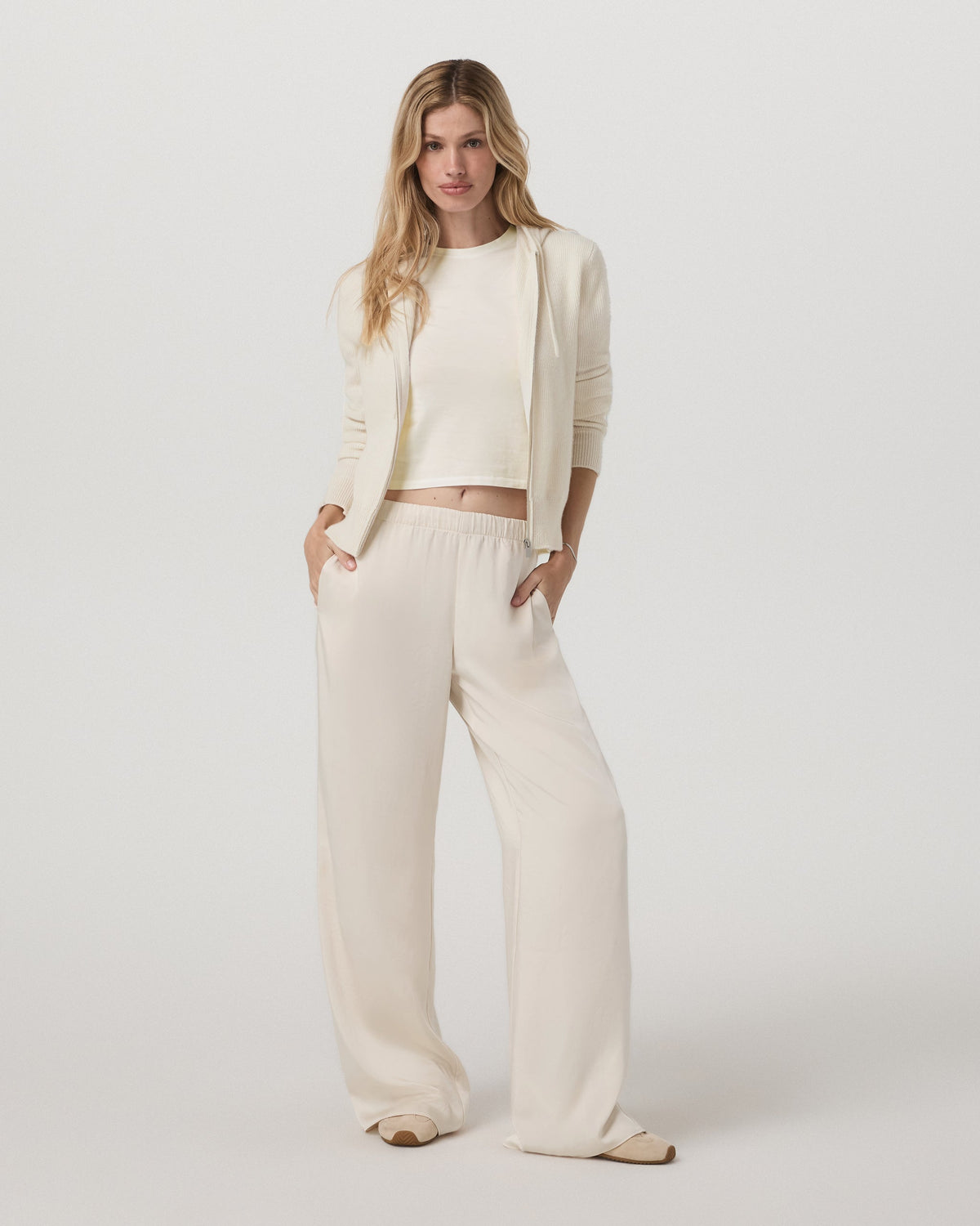 Vuori Nova Satin Wideleg Pant