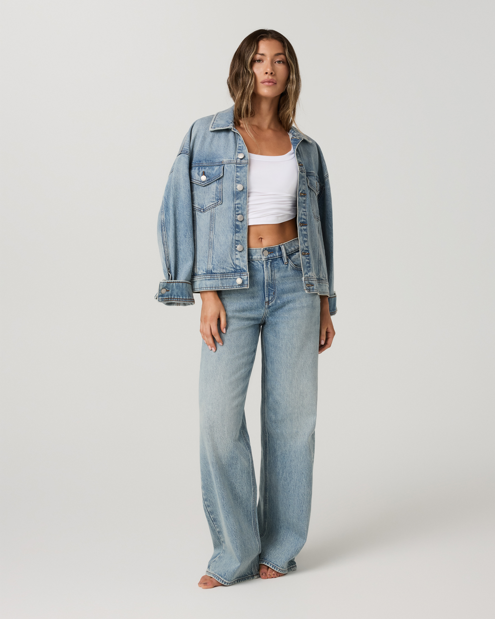 #color_light-wash-indigo-denim