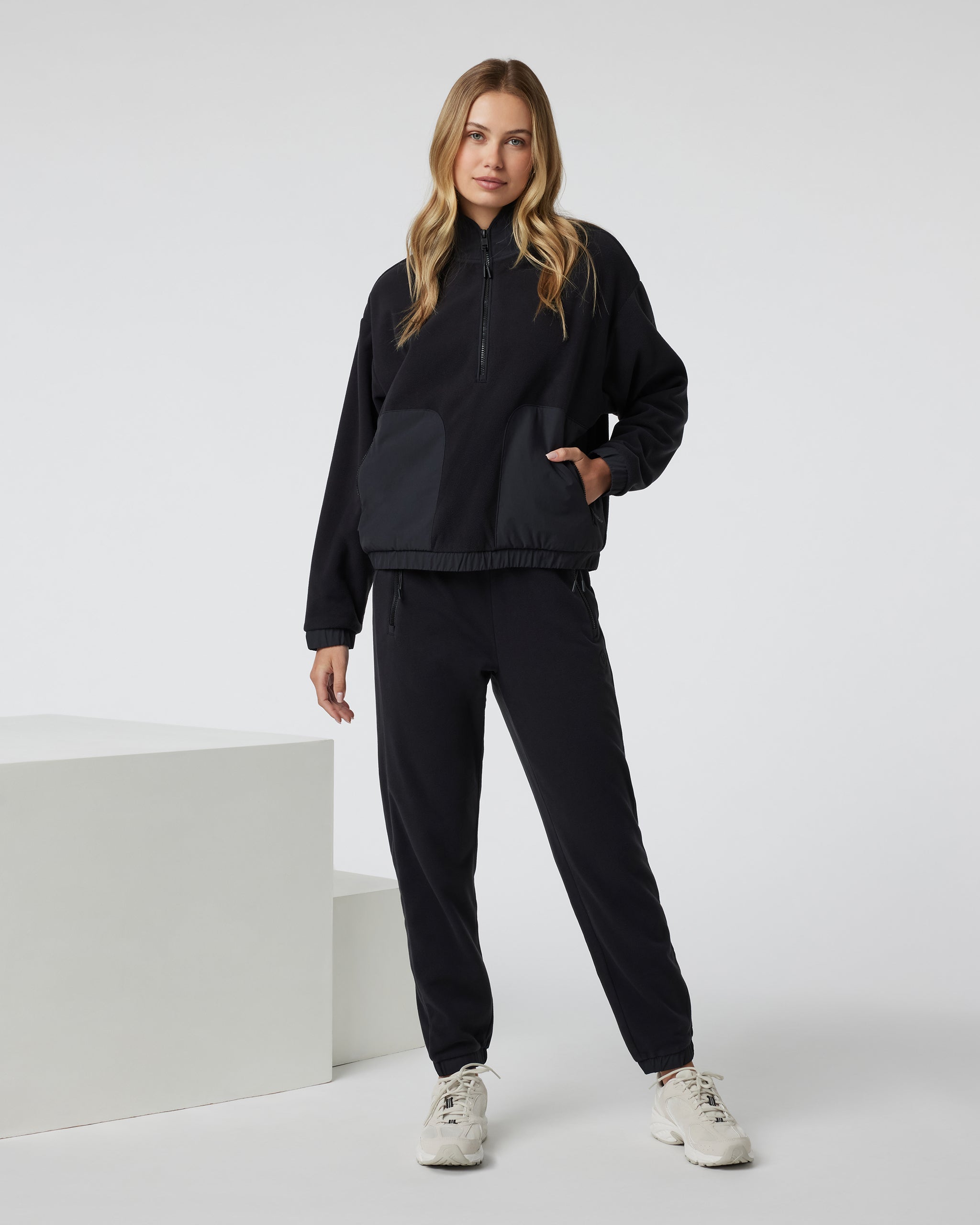 Vuori Womens Aspen Half Zip