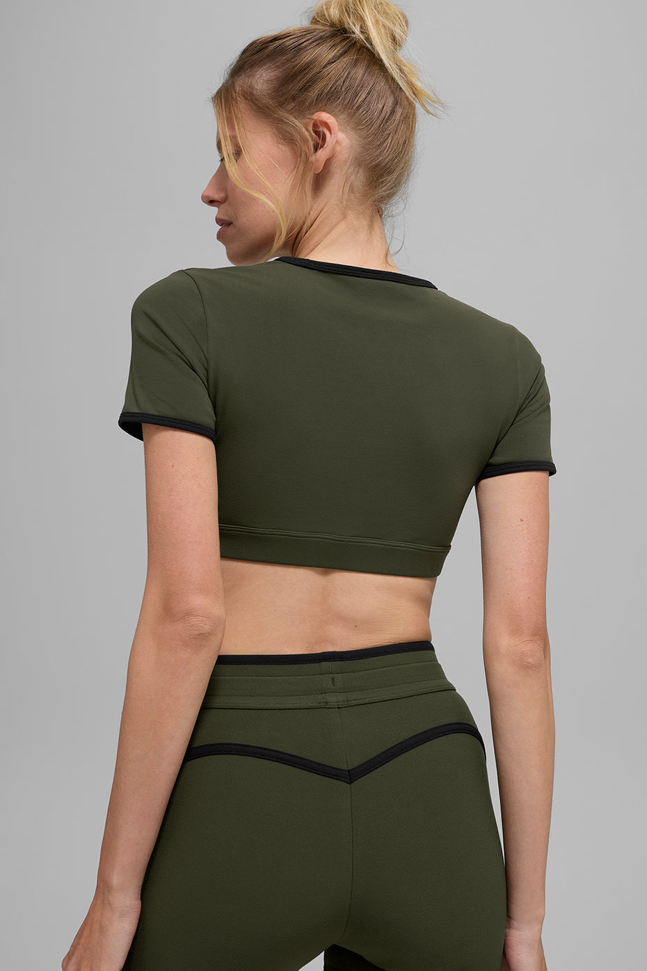 #color_green-olive/black