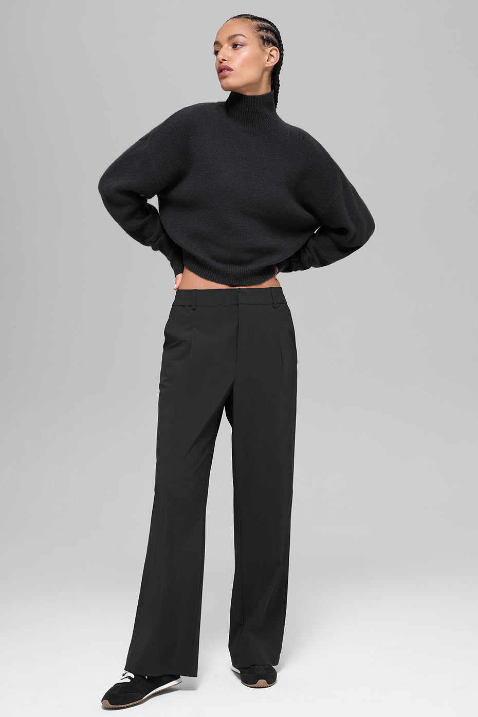 Alo Yoga Women'S Wool Cashmere Cropped New Class Turtleneck Sweater