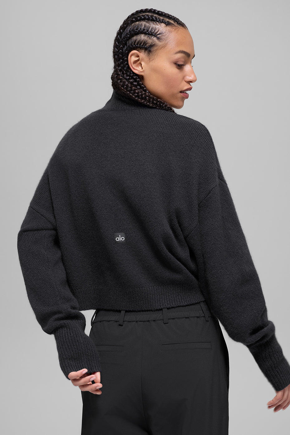 Alo Yoga Women'S Wool Cashmere Cropped New Class Turtleneck Sweater