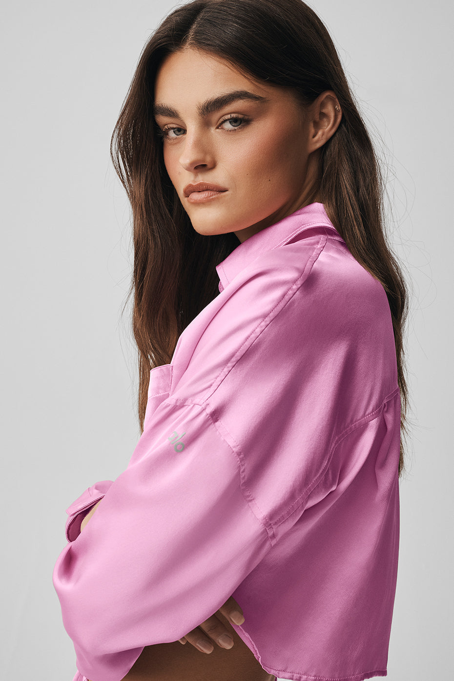 Alo Yoga Women'S Silk Luminous Cropped Button Down Long Sleeve