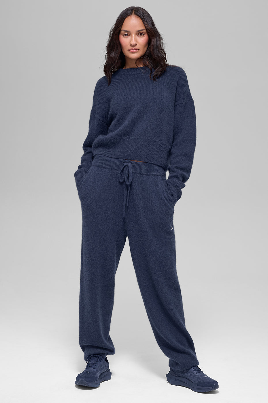 Alo Yoga Women'S Wool Cashmere Cropped New Class Crewneck Sweater