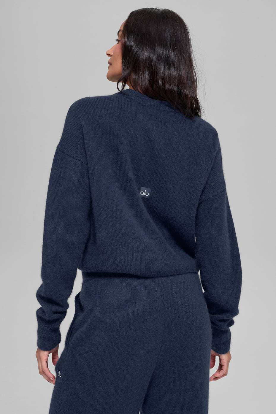 Alo Yoga Women'S Wool Cashmere Cropped New Class Crewneck Sweater