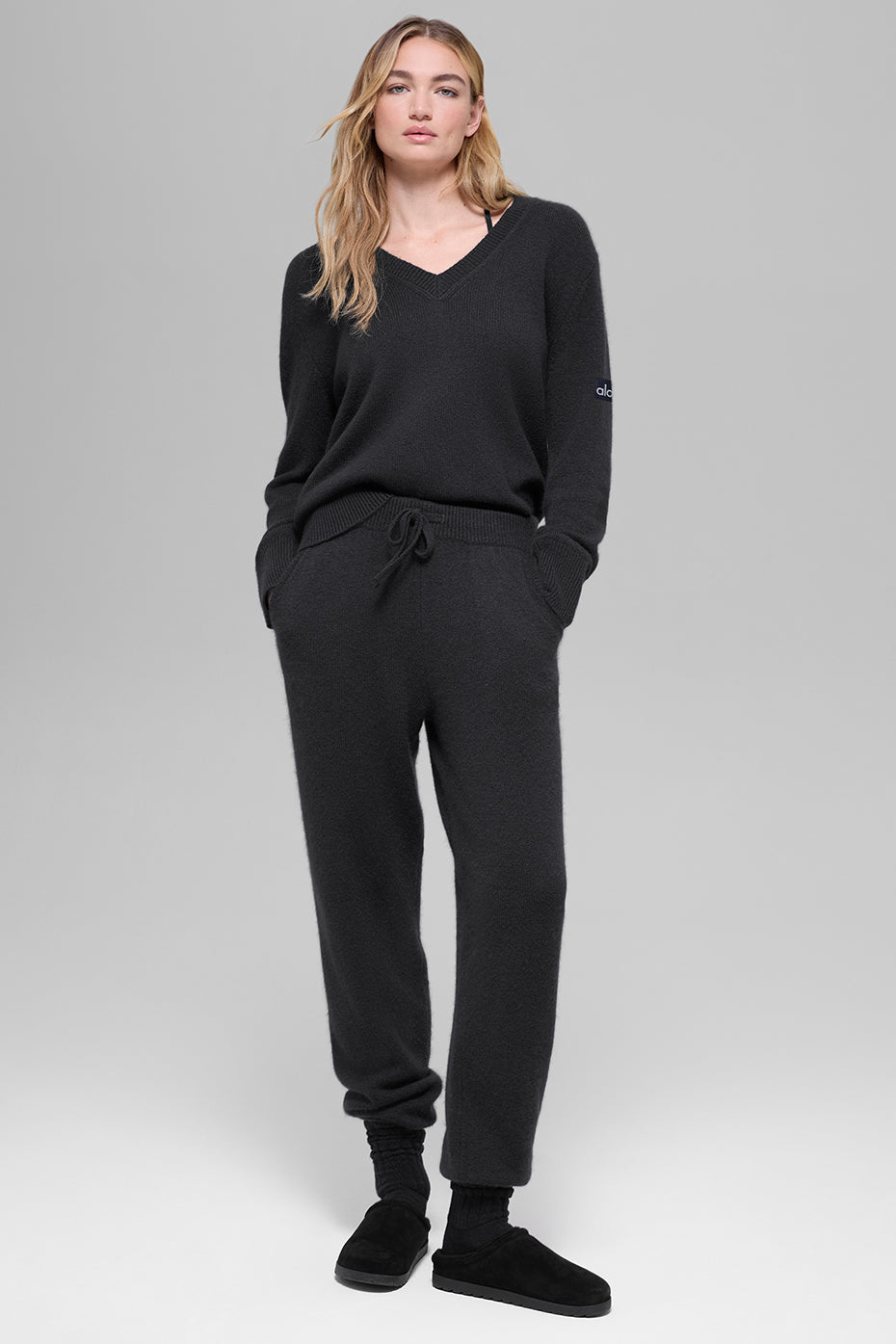Alo Yoga Women'S Wool Cashmere New Class Oversized V-Neck Sweater