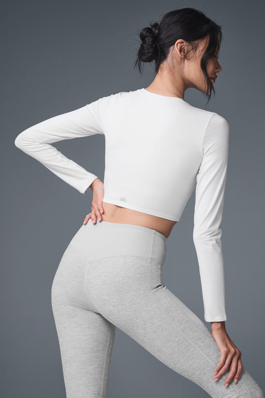 Alo Yoga Women'S Alosoft Crop Finesse Long Sleeve